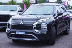 2025 Mitsubishi Outlander Exceed