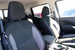 2023 Nissan Navara ST-X