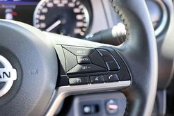 2023 Nissan Navara ST-X