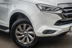 2022 Isuzu MU-X LS-U