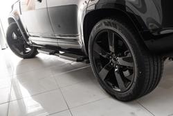 2026 Land Rover Defender 110 P425 X-Dynamic SE