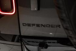 2026 Land Rover Defender 110 P425 X-Dynamic SE