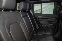 2026 Land Rover Defender 110 P425 X-Dynamic SE