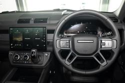 2026 Land Rover Defender 110 P425 X-Dynamic SE