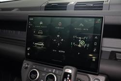 2026 Land Rover Defender 110 P425 X-Dynamic SE