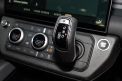 2026 Land Rover Defender 110 P425 X-Dynamic SE