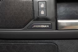 2026 Land Rover Defender 110 P425 X-Dynamic SE