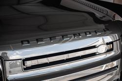 2026 Land Rover Defender 110 P425 X-Dynamic SE