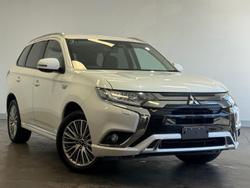 2020 Mitsubishi Outlander PHEV ES ADAS