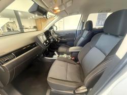 2020 Mitsubishi Outlander PHEV ES ADAS