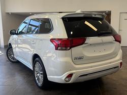 2020 Mitsubishi Outlander PHEV ES ADAS