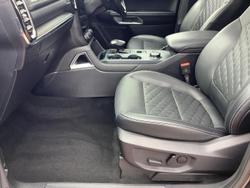 2023 Ford Everest Platinum