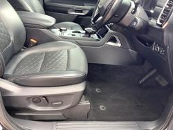 2023 Ford Everest Platinum