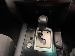 2020 Toyota Landcruiser GX VDJ200R 4X4 Dual Range Glacier White