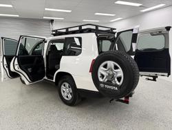 2020 Toyota Landcruiser GX VDJ200R 4X4 Dual Range Glacier White