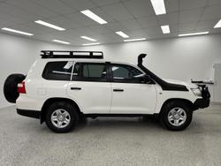 2020 Toyota Landcruiser GX VDJ200R 4X4 Dual Range Glacier White