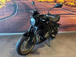 2025 Triumph Trident 800 Trident Black