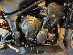 2025 Triumph Trident 800 Trident Black