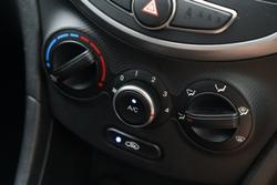 2016 Hyundai Accent SR