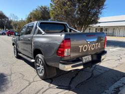 2015 Toyota Hilux SR5
