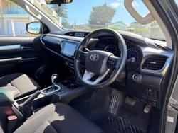 2015 Toyota Hilux SR5