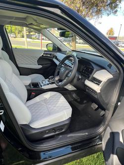 2025 Mitsubishi Outlander PHEV Exceed