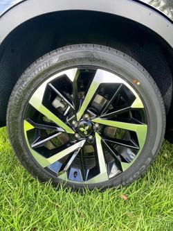 2025 Mitsubishi Outlander PHEV Exceed