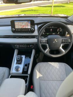 2025 Mitsubishi Outlander PHEV Exceed