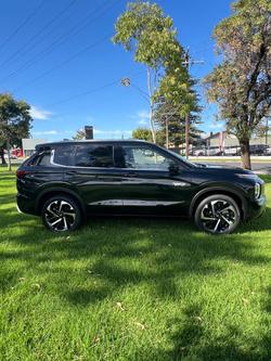 2025 Mitsubishi Outlander PHEV Exceed