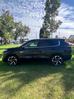 2025 Mitsubishi Outlander PHEV Exceed