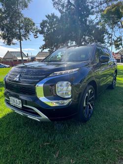 2025 Mitsubishi Outlander PHEV Exceed