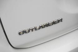 2019 Mitsubishi Outlander ES