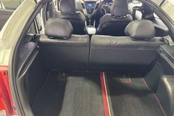 2017 Hyundai Veloster FS5 Series II White Crystal