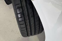 2017 Hyundai Veloster FS5 Series II White Crystal