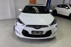 2017 Hyundai Veloster FS5 Series II White Crystal