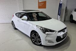 2017 Hyundai Veloster FS5 Series II White Crystal