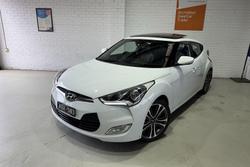 2017 Hyundai Veloster FS5 Series II White Crystal
