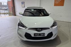 2017 Hyundai Veloster FS5 Series II White Crystal