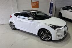 2017 Hyundai Veloster FS5 Series II White Crystal