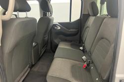 2014 Nissan Navara ST