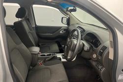 2014 Nissan Navara ST