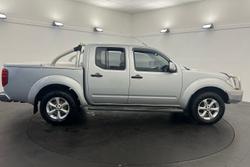 2014 Nissan Navara ST