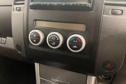 2014 Nissan Navara ST