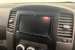 2014 Nissan Navara ST