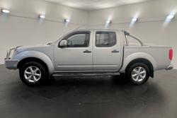 2014 Nissan Navara ST