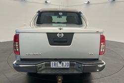 2014 Nissan Navara ST