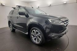 2022 Isuzu MU-X LS-T
