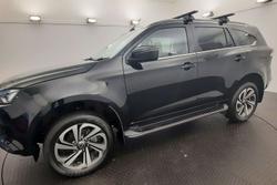 2022 Isuzu MU-X LS-T