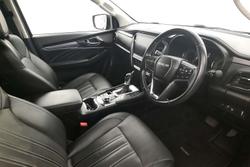 2022 Isuzu MU-X LS-T