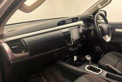 2020 Toyota Hilux SR5